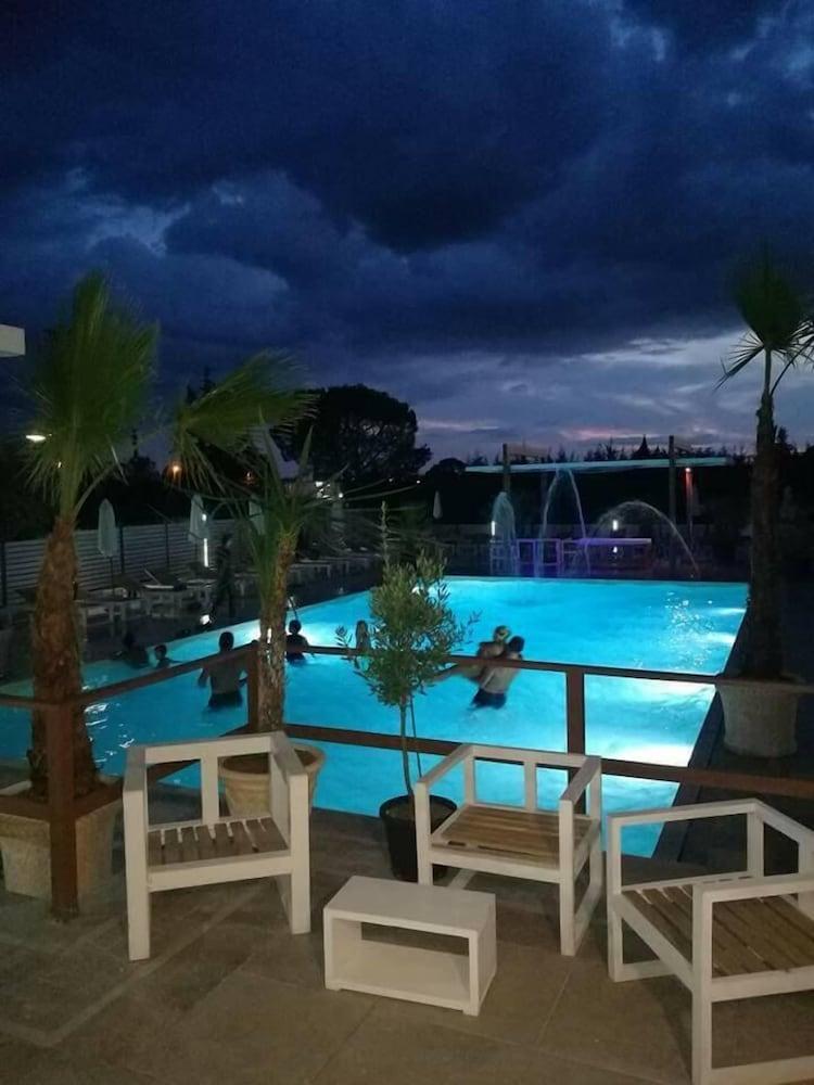 Turim Hotel & Spa Wellness Center Бастия-Умбра Экстерьер фото
